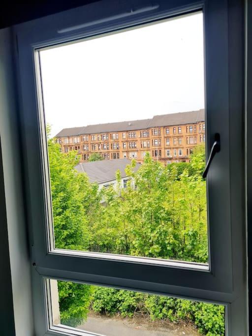 Spacious 5Bed House, Free Parking, No Party ! 格拉斯哥 外观 照片