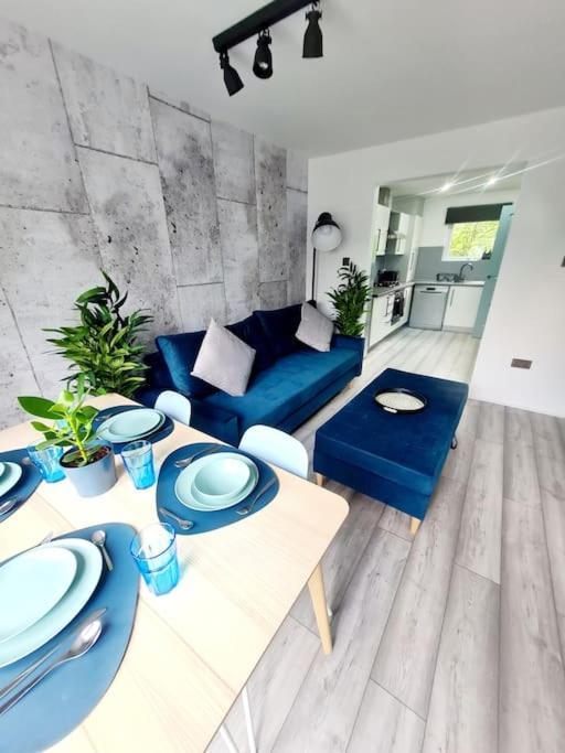 Spacious 5Bed House, Free Parking, No Party ! 格拉斯哥 外观 照片