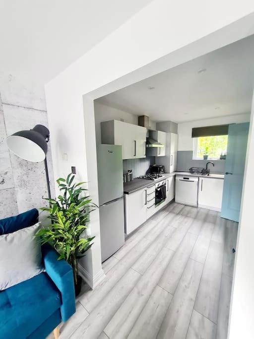 Spacious 5Bed House, Free Parking, No Party ! 格拉斯哥 外观 照片