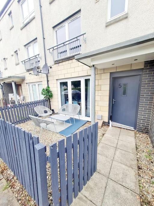 Spacious 5Bed House, Free Parking, No Party ! 格拉斯哥 外观 照片